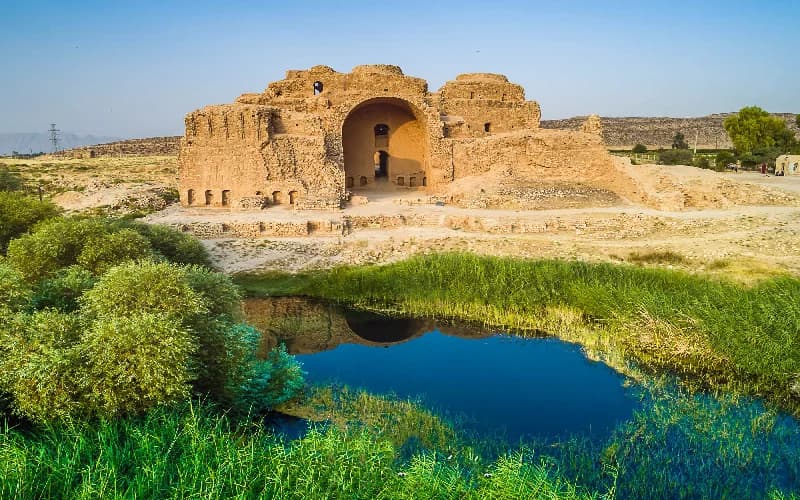 تصویر ورودی؛ کاخ  اردشیر بابکان